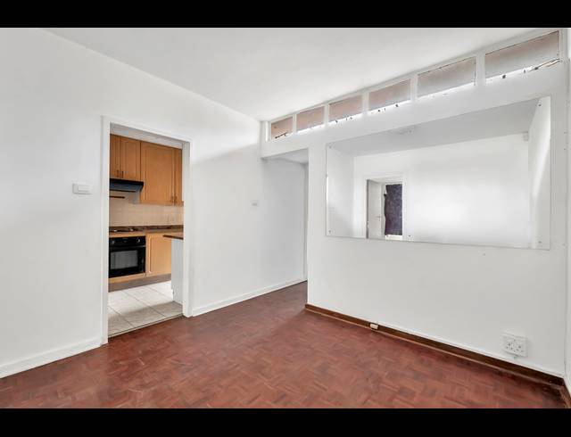 2 BEDROOM TOWNHOUSE FOR SALE IN WINDSOR EAST